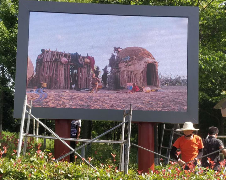 仙桃無(wú)紡布廠(chǎng)戶(hù)外P3